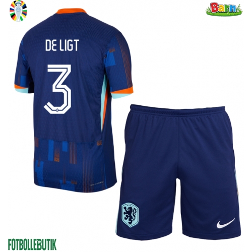 Nederländerna Matthijs de Ligt #3 Bortaställ Barn EM 2024 Kortärmad (+ Korta byxor)